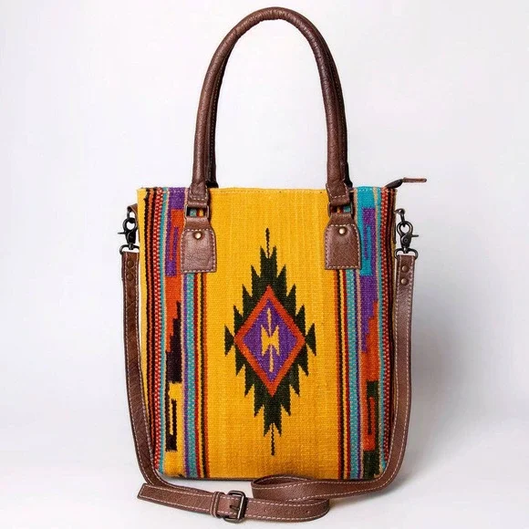 American Darling Saddle Blanket Tote Handwoven Wool Leather Bag - Picture 3 of 6